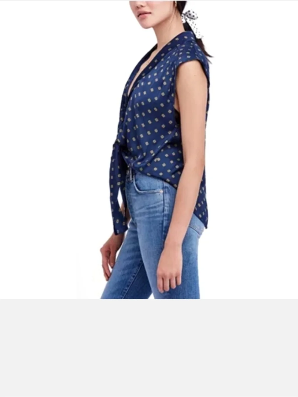 NWT Free People Blue Printed Sleeveless Tie-Front Shirt Size M - Picture 3 of 4